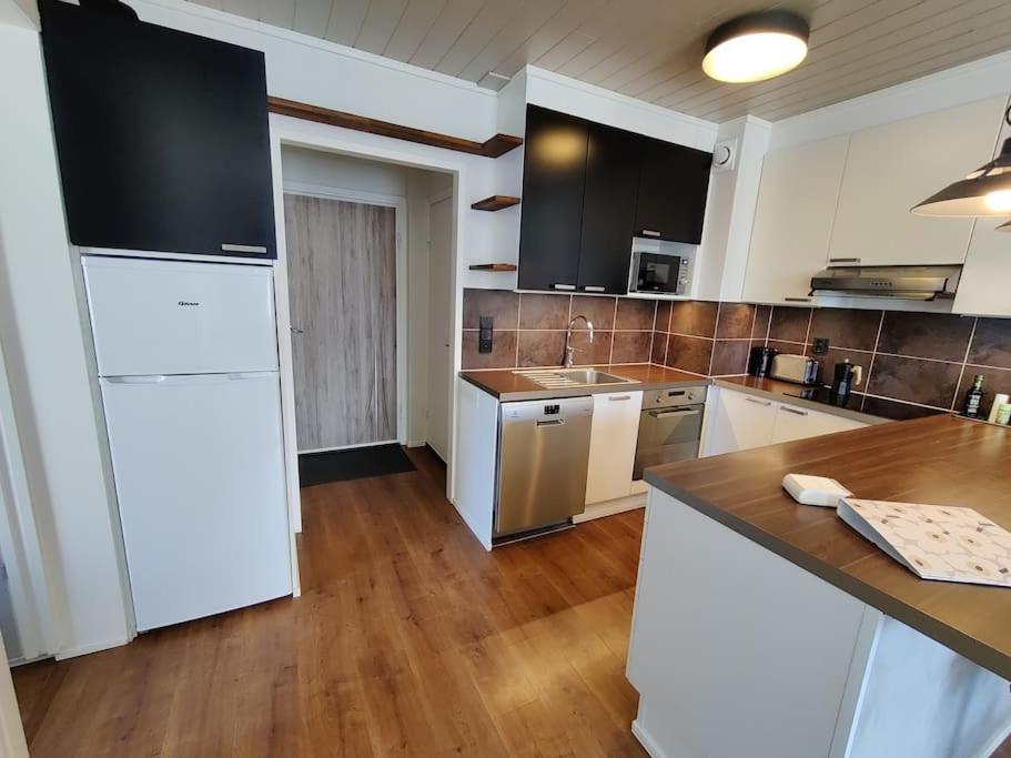 Private Apartment Near Ruissalo, Castle, Harbour - Ac, Free Parking Turku Ngoại thất bức ảnh